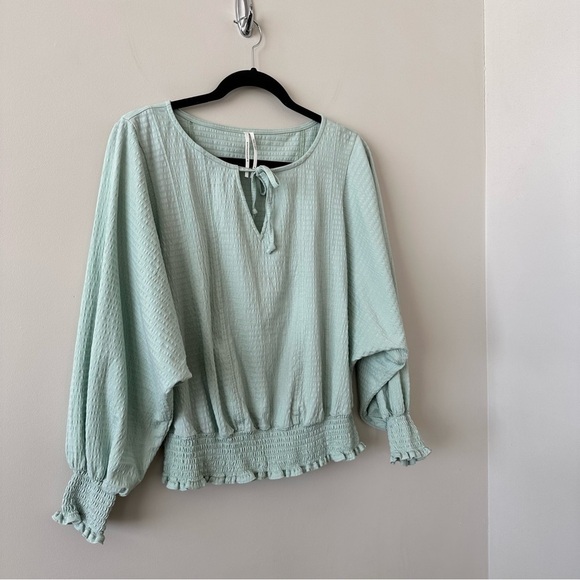 Anthropologie Rebecca Smocked Top in Mint Green. - Picture 5 of 9